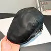 Versátil boina retrô de outono e inverno para mulheres, um ótimo acessório para fotos que valoriza o rosto, boné de couro bico de pato em estilo britânico e coreano