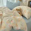 Conjunto de Cama de Fio Puff Quatro Peças com Design de Cor Contrastante Estilo Ins, Capa de Edredom, Lençol de Cama, Conjunto de Três Peças para Cama de Solteiro em Dormitório Estudantil