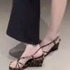 Sandalias de Primavera para Mujer, Estampado de Leopardo, Tendencia 2025, Sandalias de Tacón Alto, Tacones de Cuña, Puntera Abierta, Diseño que Alarga la Figura, Estilo Nuevo