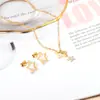 Pendientes de Estrella de Diamante Flash Calados de Diseño Europeo y Americano Cadena para Clavícula Colgante Conjunto de Collar y Pendientes de Estilo Frío Simple para Mujeres