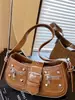 Bolsa Pequena Bolsa Feminina 2025 Verão Novo Estilo Bolsa Quadrada Pequena com Rebites Bolsa de Axila Feminina Bolsa de Ombro Transversal da Moda Fashion