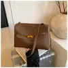 Nova Bolsa de Axila de Alto Padrão Outono e Inverno 2025, Moda para o Trabalho, Bolsa de Ombro Simples e Versátil, Bolsa Baguette Retro de Nicho