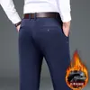 Pantalones de Negocios Forrados de Polar para Hombre Otoño e Invierno Nuevos Ajustados Elásticos Rectos Cuelgan Moda Versátil Pantalones de Hombre