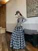 Estilo Puro Deseo Modelo 2026 Hombros Descubiertos Exponiendo Clavícula Ajustado Diseño Adelgazante Top Único con Cuello en U