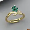 Anel Aberto Flor de Zircônia Microincrustada Estilo Francês Único com Acabamento Vazado Exquisito, Anel Tridimensional Ajustável