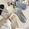 Meias Coreanas para Mulheres com Etiquetas de Tecido com Letra de Ovo, Meias de Cano Curto, Color-Blocking, Barra Dupla Canelada, Meias Curtas Listradas Finas para Mulheres