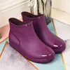 Botas de lluvia de moda para mujer botas de lluvia de caña baja cortas antideslizantes forradas de polar botas de agua zapatos de cubierta cálidos uso cómodo resistentes al desgaste juvenil cómodo
