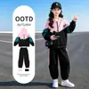 Conjunto casual estiloso de duas peças para meninas, coleção primavera 2026, adequado para crianças de tamanho médio e grande