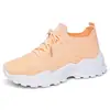 Zapatos de mujer transfronterizos para primavera y verano, con parte superior de malla flyknit, suela gruesa, diseño transpirable con patrón de rombos, ajuste tipo calcetín, color liso, versátiles y de estilo casual