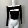 Novidades de Dongdaemun, Coreia do Sul: uma camiseta longa de manga comprida sexy e que valoriza o corpo, com gola halter e design ombro a ombro, perfeita para um look moderno e atraente.