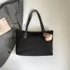 Bolsa Transfronteriza de Gran Capacidad para Mujer Verano 2026 Nuevo Versátil Moda Hombro Tendencia Viajero Retro Casual Bolso Tote
