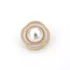 Popular estilo Chanel botão de pérola feminino cardigã suéter versátil suéter botão de pé de plástico fabricante lote