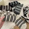 ¡Calcetines de mariposa de moda! Azul claro y blanco roto, con lindos detalles de lazo, perfecto para primavera y otoño, versátil y elegante, ideal para estudiantes