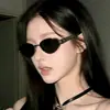 Nuevas gafas de sol de moda con montura triangular de metal estilo ojo de gato para hombre, estilo europeo y americano de alta gama, gafas de sol versátiles de moda estilo callejero para mujer