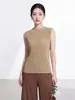 Diseño de top básico Miyake, nicho y femenino, chaleco sin mangas, prenda exterior, capa base, camiseta de moda y versátil