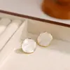Pendientes Redondos de Gota de Esmalte Blanco Lechoso Casual Geométricos Asimétricos Hechos a Mano Pendientes de Gama Alta Pendientes de Nicho Retro Francés
