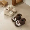Nuevas Botas de Nieve para Niños 2025 Zapatos de Algodón Peludos Niñas Otoño e Invierno Cálidas Forradas de Terciopelo Botines Cortos con Lazo Suela Suave Antideslizante