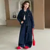 Traje de mezclilla casual para niña 2025 Nuevo Chaqueta con cinturón Pantalones rectos Conjunto de dos piezas para niños mayores Chaqueta a la moda