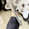 Adecuado para funda de teléfono Samsung Z Fold 7, magnético transparente, nuevo, ultrafino, simple, elegante, cubierta protectora de bisagra de un solo lado