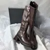 Las botas hasta la rodilla son extremadamente estilosas, botas de mujer con plataforma y tacón alto, botas de equitación de tubo alto negras de moda 2026 para otoño e invierno