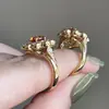 Anillo de Flor de Rubí Naranja Ovalado Estilo Palacio de Lujo Ligero Incrustado con Circonita Anillo Retro Elegante de Diamante Completo