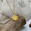 Ouro Real 24K Galvanoplastia a Vácuo Forte Retenção de Cor Bússola Oito Tesouros Pingente Colar da Fortuna Presente para Namorada ou Mãe