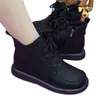 Botas de Algodão da Mamãe 2025 Novas Botas Curtas Outono e Inverno Planas Com Veludo Macio Solado Macio Antiderrapante Botas Casuais Martin Estilo Britânico