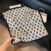 Pañuelo de Seda 70 Cuadrado Moda Coreana de Alta Gama Versátil Profesional Seda Sintética Pequeño Pañuelo de Cuello Estampado Retro Pañuelo de Seda para Mujer