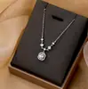 Colar de Moissanita para Mulheres, Pingente Pequeno Cubo de Açúcar em Prata de Lei S925, Design Versátil de Luxo Leve e Nicho de Alta Qualidade