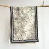 Bufanda de Moda Versátil Estilo Étnico Cálida Doble Cara Imitación Cachemir con Estampado Floral de Letras para Otoño e Invierno
