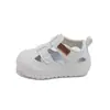 Nuevas Sandalias para Niñas Primavera/Verano 2026 Antideslizantes Transpirables de Punta Cerrada Zapatos de Playa para Niños Bebés Casuales para Caminar