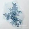 Pieza floral de encaje bordado de flor tridimensional de 16 colores
