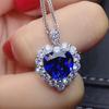 Collar de anillo abierto con forma de corazón de amor con incrustaciones de zafiro Zhenrong, colgante de compromiso de lujo con temperamento para mujer, venta al por mayor