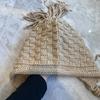 Gorro con borlas hecho a mano, cálido, con puntera, para mujer, con protección para las orejas, con cordones, tejido a la moda, para otoño e invierno, estilo coreano