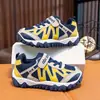 Zapatos deportivos para niños de primavera y otoño, antideslizantes, casuales, versátiles, modernos, zapatos funcionales para niños pequeños