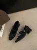 Sapatos femininos de inverno cinza, bico quadrado, salto grosso, estilo francês elegante, forrados com fleece, sapatos Mary Jane de pele de salto alto