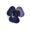 Nueva colección de broches de flor de acrílico con diseño vintage, borlas de camelia, accesorios para mujer, joyería transfronteriza al por mayor