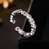 Anillo de Apertura Circular de Rubí con Diseño Geométrico de Lujo Ligero, Anillo de Joyería para Mano Versátil de Gama Alta de Nicho
