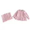 Conjunto da moda estilo coreano para bebês meninas na primavera e outono de 2026, nova camiseta de renda falsa duas peças com calça flare para meninas