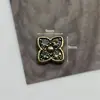 Nuevos Accesorios de Trébol de Cuatro Hojas Completamente Diamantados Pendientes Retro Super Brillantes Pasador de Pelo Ropa Accesorios DIY Accesorios Vestidos de Oro Viejo