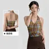 Top de yoga feminino transpassado com bojo fixo, franzido central na frente, corte justo, costas valorizantes, regata esportiva