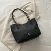 Bolso tote tejido nuevo 2026, bolso de hombro de gran capacidad, bolso de mano simple y casual estilo coreano, bolso de paja para mujer para el trabajo