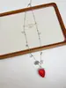 Collar Único de Fresa Roja de Diseñador, Gargantilla de Perlas de Moda y Fresca, Accesorio Atmosférico Nuevo Estilo 2026