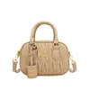 Bolsas Cor Lisa Bolsa de Boliche Feminina 2025 Nova Versátil para o Dia a Dia Bolsa Boston Estilo Coreano Tendência Bolsa Transversal Atacado