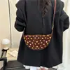 Bolso Mujer Versátil Cruzado Simple Un Hombro Gran Capacidad Moda Otoño Bollo Remache Nuevo Casual 2026 Terciopelo