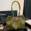 Bolso Cubo Grande Retro Sencillo 2026 Nuevo Estilo Textura Tejida Bolso de Hombro Único Bolso Tote de Moda Tendencia Bolso Grande