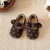 Sapatos Peludos de Bolinhas para Meninas para Uso Externo 2026 Outono/Inverno Novo Estilo Sapatos de Algodão Quentinhos com Pelúcia para Meninas Indoor e Outdoor