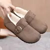 Solado macio de poliuretano Novo estilo de inverno Solado macio Antiderrapante Sapatos de pano Old Beijing Femininos Com veludo extra Espessados Quentes Sapatos para Mãe
