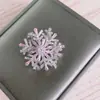 Broche Elegante de Floco de Neve de Zircônia Rotativo de Alta Qualidade para Mulheres, Design Estéreo Elegante, Acessórios de Broche Corsage para Outono e Inverno