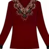 Camiseta de cuello en V calada y adornada con pedrería, nuevo estilo de moda otoño/invierno para mujeres de mediana edad y mayores, top de capa base adelgazante y que favorece la figura